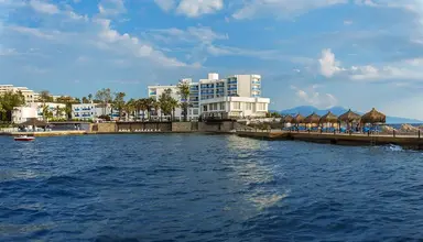 Le Bleu Resort