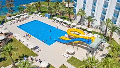 Le Bleu Resort
