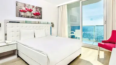 Le Bleu Resort