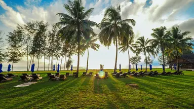 Le Menara Beachfront Villa & Resort