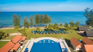 Le Menara Beachfront Villa & Resort