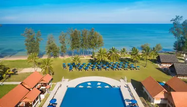 Le Menara Beachfront Villa & Resort