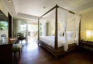 Le Meridien Khao Lak Beach & Spa Resort