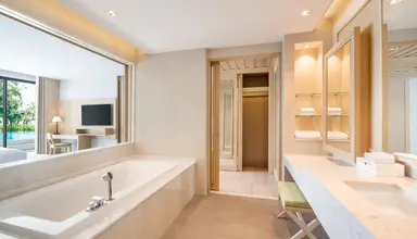 Le Meridien Khao Lak Resort