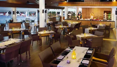Le Meridien Phuket Beach Resort