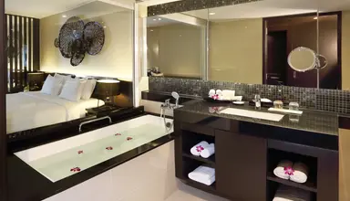 Le Meridien Phuket Beach Resort
