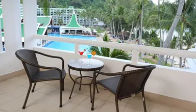 Le Meridien Phuket Beach Resort