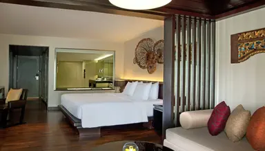 Le Meridien Phuket Beach Resort