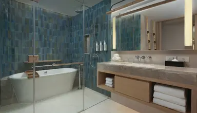 Le Méridien Phuket Mai Khao Beach Resort