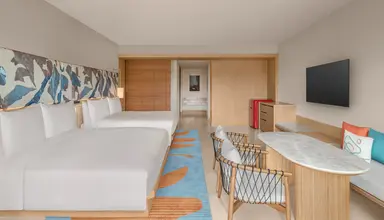 Le Méridien Phuket Mai Khao Beach Resort