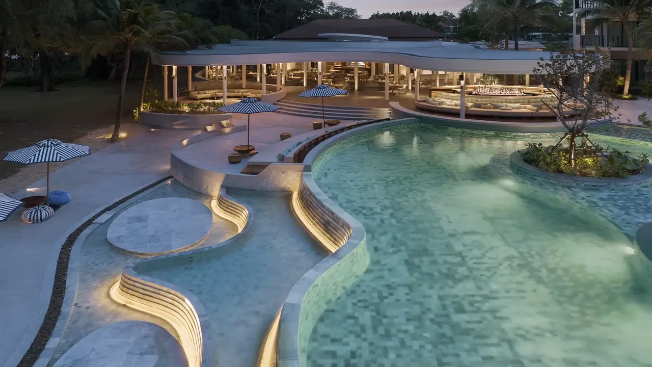 Le Méridien Phuket Mai Khao Beach Resort