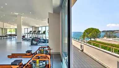 Le Meridien (Podstrana)