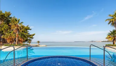 Le Meridien (Podstrana)