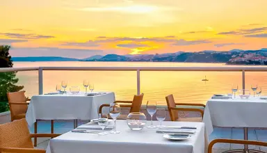 Le Meridien (Podstrana)