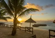 Le Peninsula Bay Beach Resort