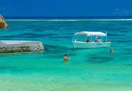Le Peninsula Bay Beach Resort