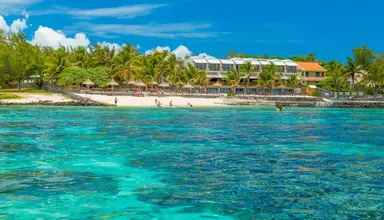 Le Peninsula Bay Beach Resort