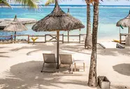 Le Peninsula Bay Beach Resort