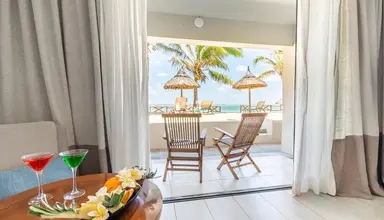 Le Peninsula Bay Beach Resort