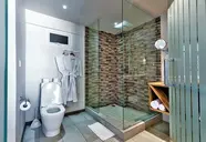 Le Peninsula Bay Beach Resort