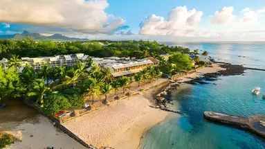 Le Peninsula Bay Beach Resort