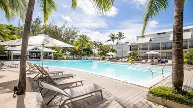 Le Peninsula Bay Beach Resort