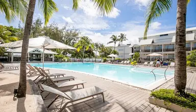 Le Peninsula Bay Beach Resort