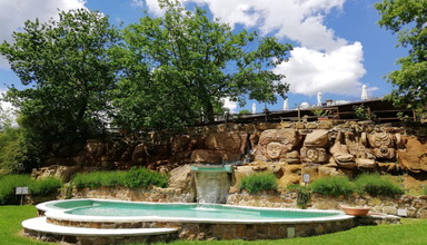 Le Querce Village