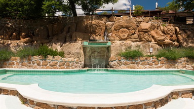 Le Querce Village