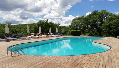 Le Querce Village