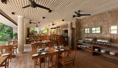 Le Relax Beach Resort