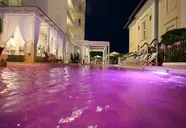 Le Rose Suite