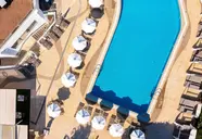 Leonardo Crystal Cove by the Sea