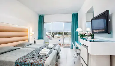 Leonardo Cypria Bay