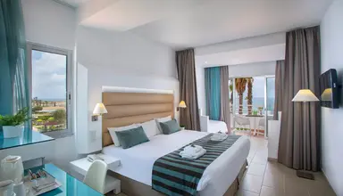 Leonardo Cypria Bay