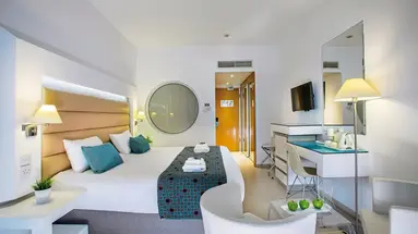 Leonardo Cypria Bay 