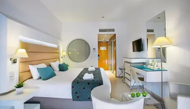 Leonardo Cypria Bay
