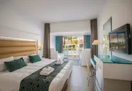 Leonardo Cypria Bay 