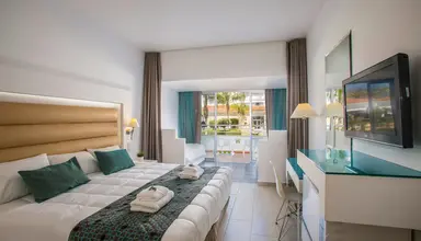 Leonardo Cypria Bay