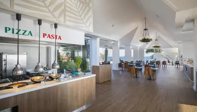 Leonardo Plaza Cypria Maris Beach Hotel & Spa