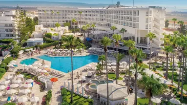 Leonardo Plaza Cypria Maris Beach Hotel & Spa