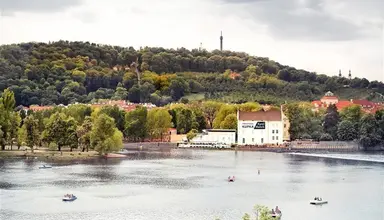Leonardo (Praga)