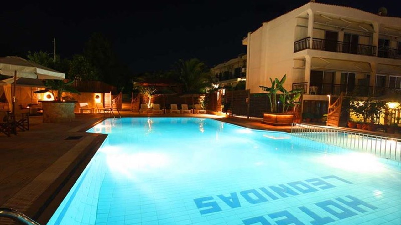 Leonidas Apartments