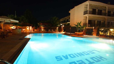 Leonidas Apartments