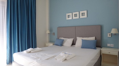 Leonidas Apartments