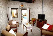 Leonidas Village Houses