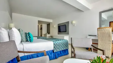 Leopard Beach Resort