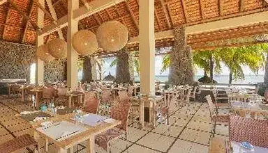 Les Cocotiers