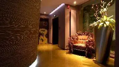 Les Fleurs Boutique Hotel