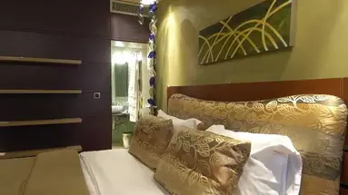 Les Fleurs Boutique Hotel